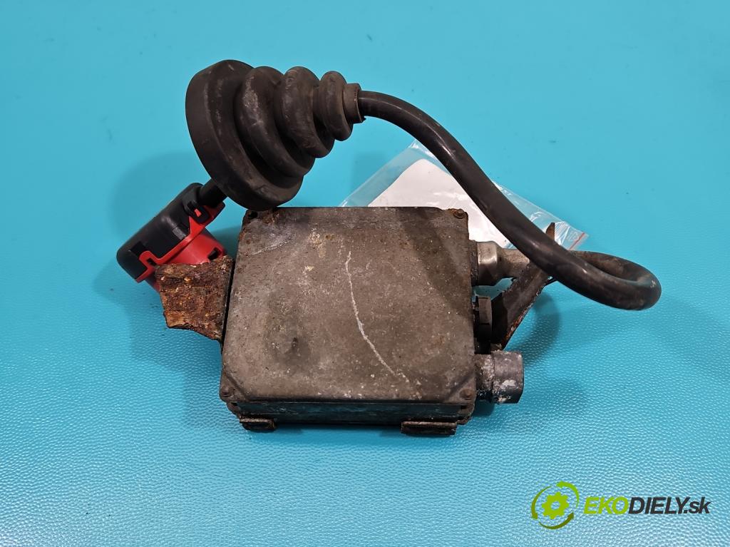 Opel Omega B 1994-2003 2.6 V6 179KM manual 132 kW 2597 cm3 5- střídač: xenon  (Riadiaca jednotka xenónu)