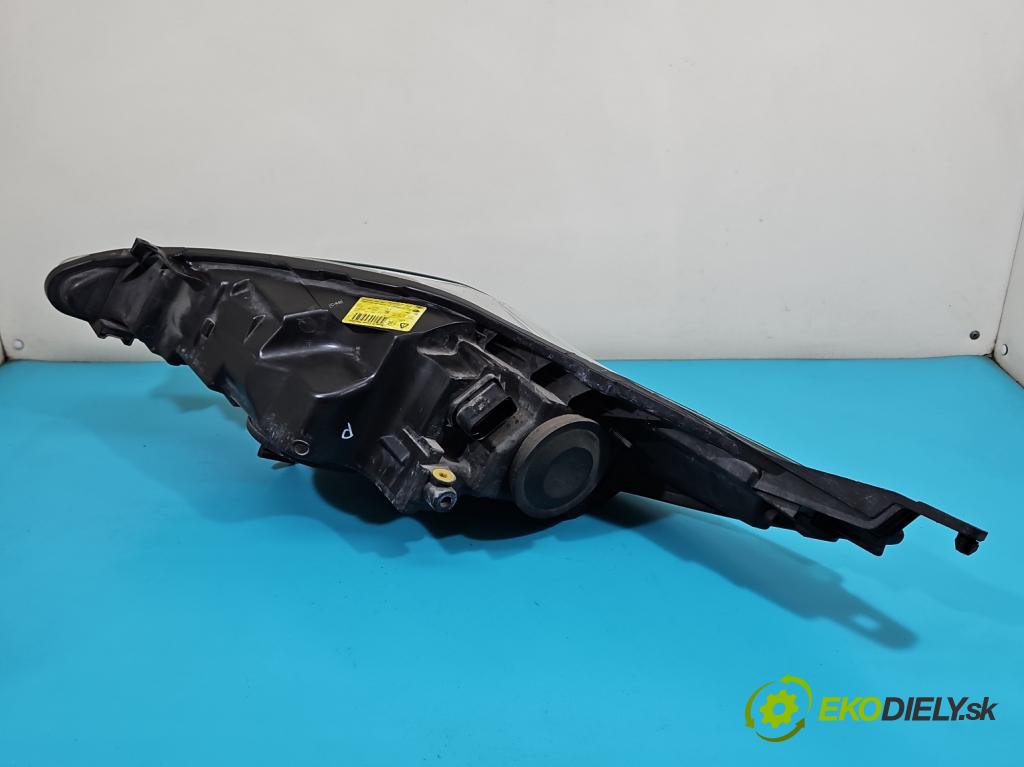 Ford Fiesta Mk7 2008-2017 1.4 tdci 70 HP manual 51,5 kW 1399 cm3 3- Reflektor: pravý 8A61-13W029-AH (Svetlo predné pravé)