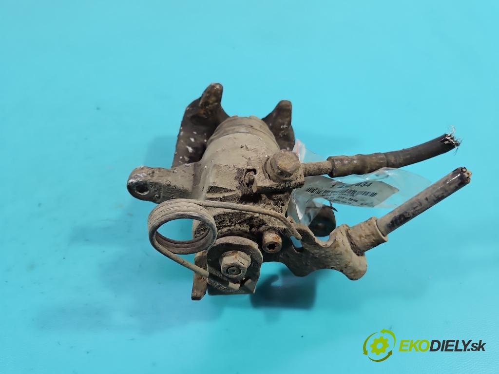 Vw Passat B5 1995-2005 1.6 8V 101 hp manual 74 kW 1595 cm3 4- brzdič zadní pravý  (Klika dveří ostatní)