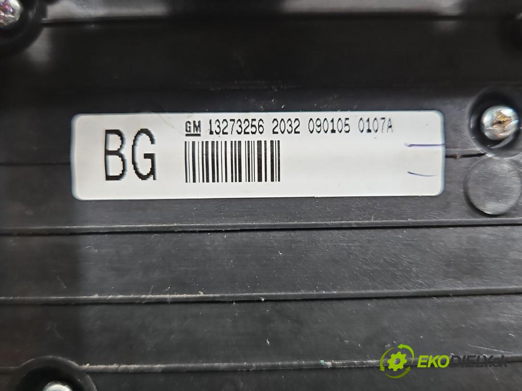 Opel Insignia A 2008-2017 2.0 T 220KM manual 162 kW 1998 cm3 4- Radio originál 13315944