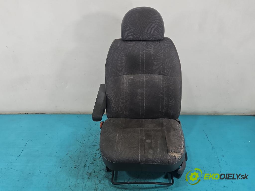 Ford Transit Mk6 2000-2006 2.0 tddi 86 HP manual 63 kW 1999 cm3 3- Sedačka ľavý  (Sedadlo)