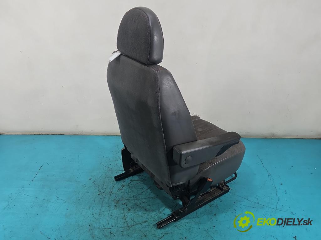 Ford Transit Mk6 2000-2006 2.0 tddi 86 hp manual 63 kW 1999 cm3 3- Sedadlo levý  (Sedadlo)