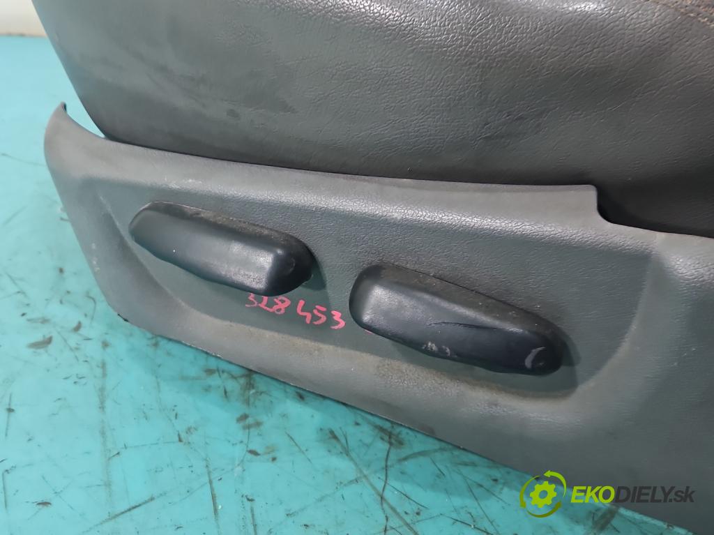 Ford Transit Mk6 2000-2006 2.0 tddi 86 hp manual 63 kW 1999 cm3 3- Sedadlo levý  (Sedadlo)