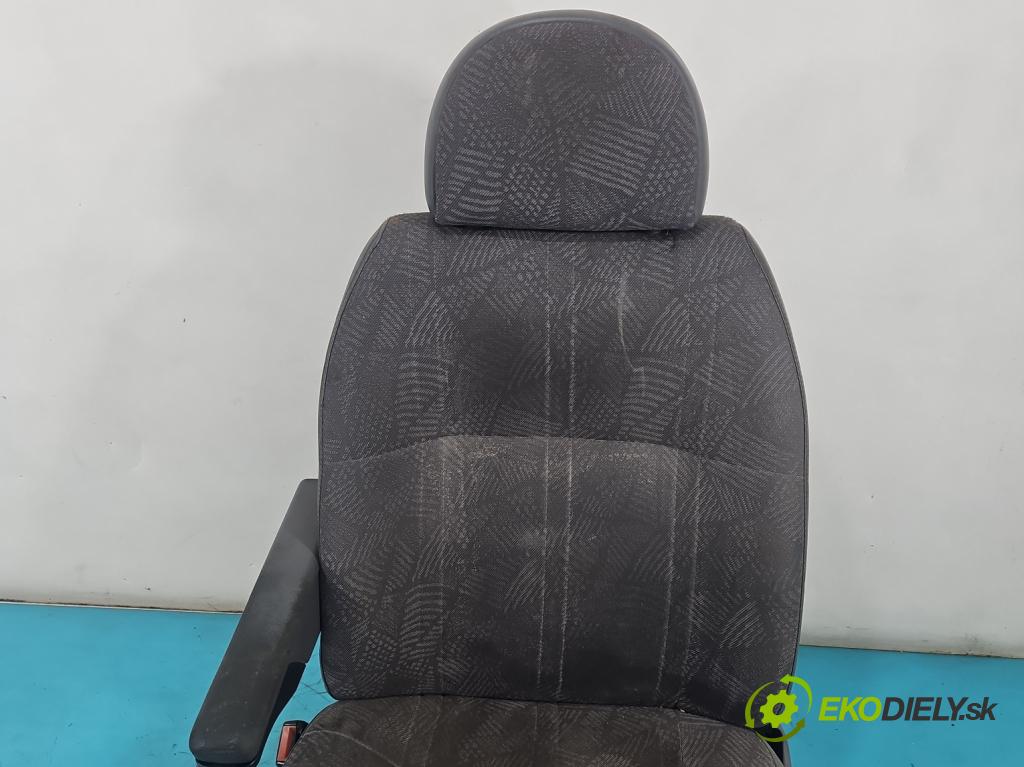 Ford Transit Mk6 2000-2006 2.0 tddi 86 hp manual 63 kW 1999 cm3 3- Sedadlo levý  (Sedadlo)