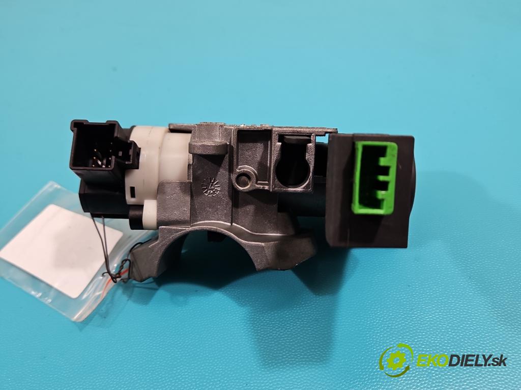 Volvo XC90 I 2002-2014 2.4 D5 (D5244T) 163 HP manual 120 kW 2401 cm3 5- Spínačka  (Spínacia skrinka)