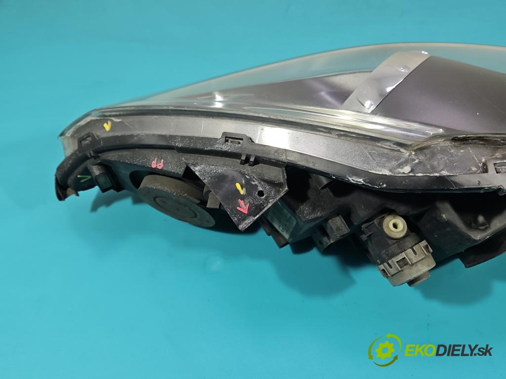 Renault Laguna III 2007-2015 2.0 dci 150 HP manual 110 kW 1995 cm3 2- Reflektor: pravý 260109060R (Svetlo predné pravé)