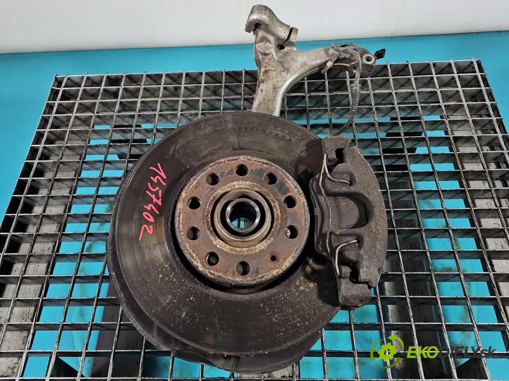 Audi A4 B6 2000-2004 1.9 tdi 131 hp manual 96 kW 1896 cm3 5- náboj levé  (Náboje)