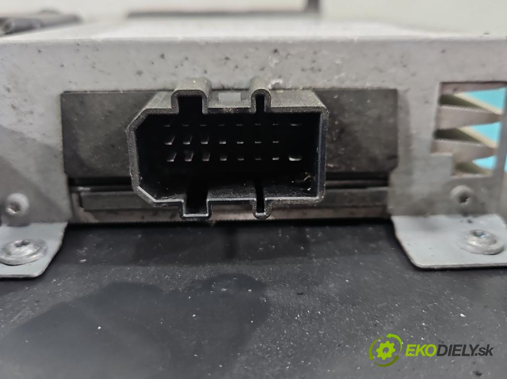 Audi A4 B6 2000-2004 1.9 tdi 131 HP manual 96 kW 1896 cm3 5- Subwoofer: 8E9035382 (Audio zariadenie)