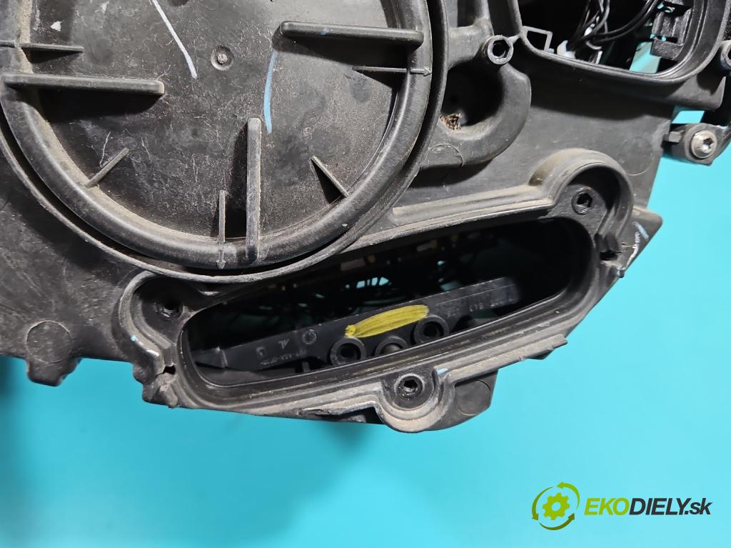 Bmw X5 F15 2013-2018 3.0 T N55 306KM automatic 225 kW 2979 cm3 5- Reflektor: pravý 7290070 (Svetlo predné pravé)