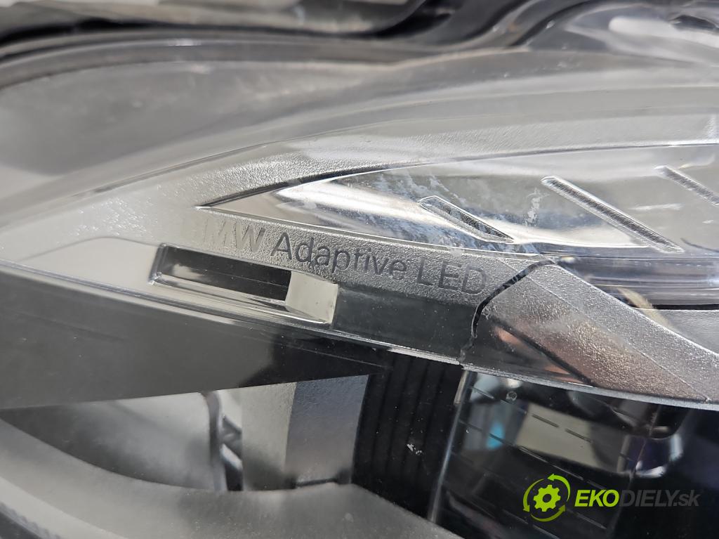 Bmw X5 F15 2013-2018 3.0 T N55 306KM automatic 225 kW 2979 cm3 5- Reflektor: pravý 7290070 (Svetlo predné pravé)