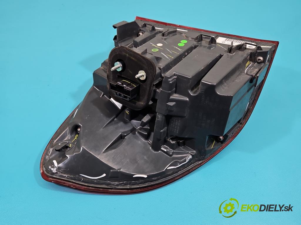 Bmw X5 F15 2013-2018 3.0 T N55 306KM automatic 225 kW 2979 cm3 5- svetlo / reflektor zadné pravé 7290104 (Kľučka dverí ostatné)