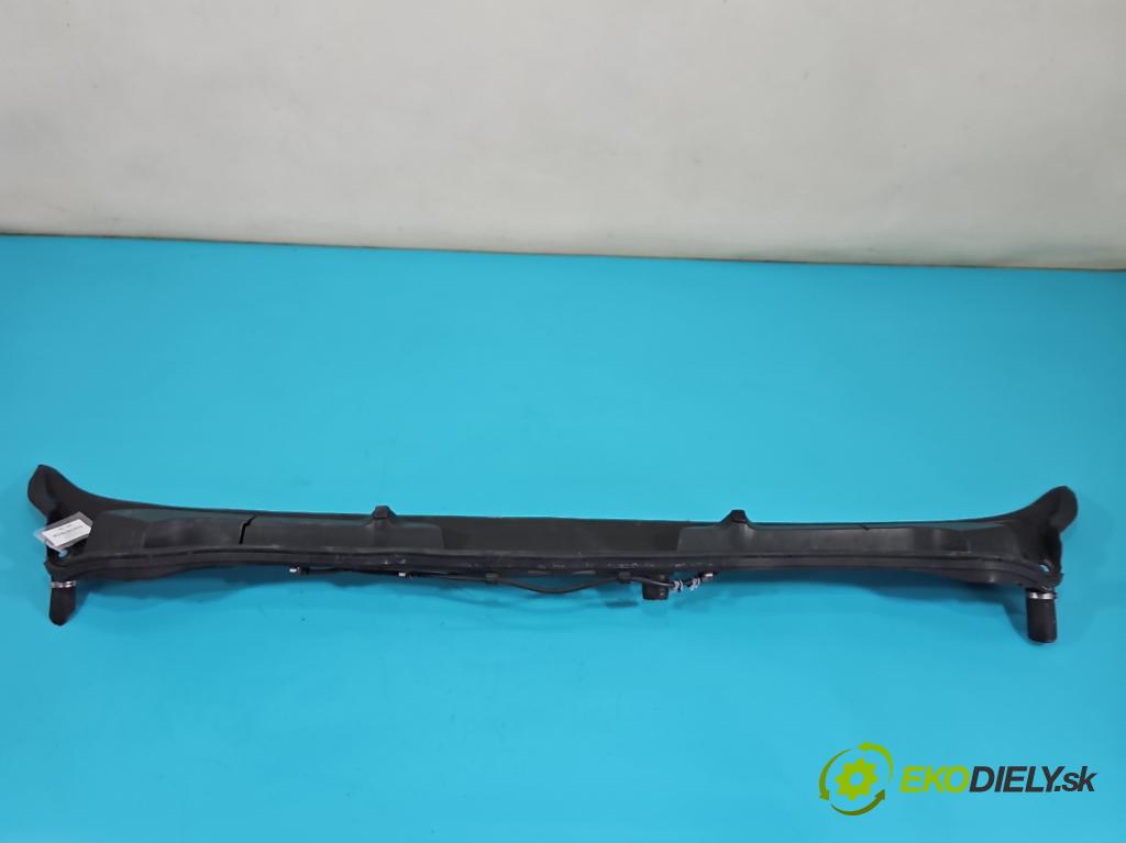 Fiat Ducato IV 2014- 2.3 jtd 177 HP manual 130 kW 2287 cm3 5- torpédo 1315953070 (Torpédo (plast pod čelným sklom))