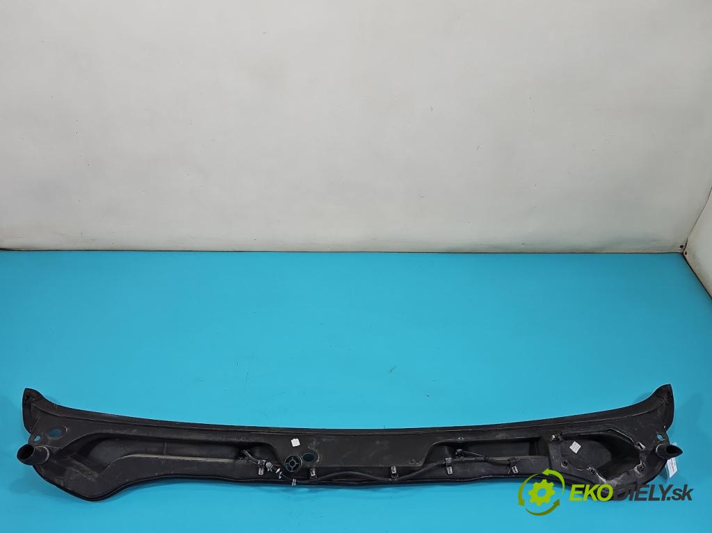 Fiat Ducato IV 2014- 2.3 jtd 177 HP manual 130 kW 2287 cm3 5- torpédo 1315953070 (Torpédo (plast pod čelným sklom))