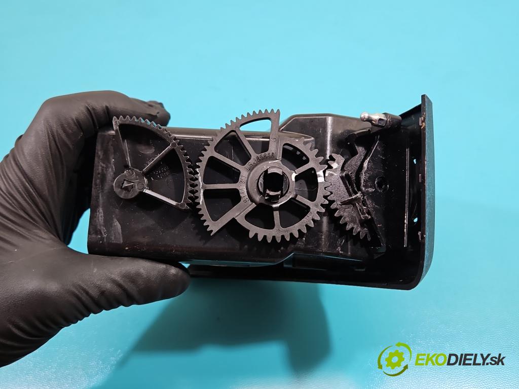 Fiat Ducato IV 2014- 2.3 jtd 177 hp manual 130 kW 2287 cm3 5- Mřížka: topení medián: 385800 (Mřížka topení)