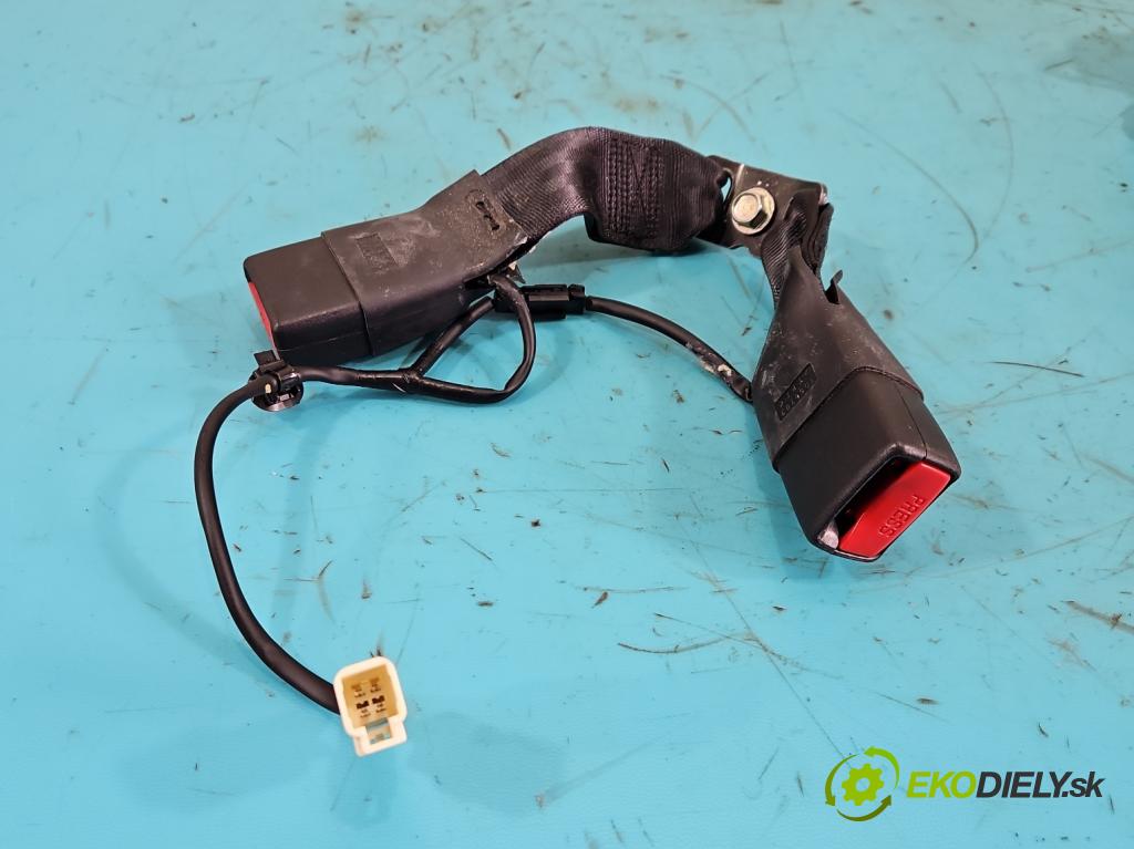 Suzuki SX4 S-Cross 2013-2021 1.4 T 140 HP automatic 103 kW 1373 cm3 5- Pohovka: zadné  (Sedadlo)