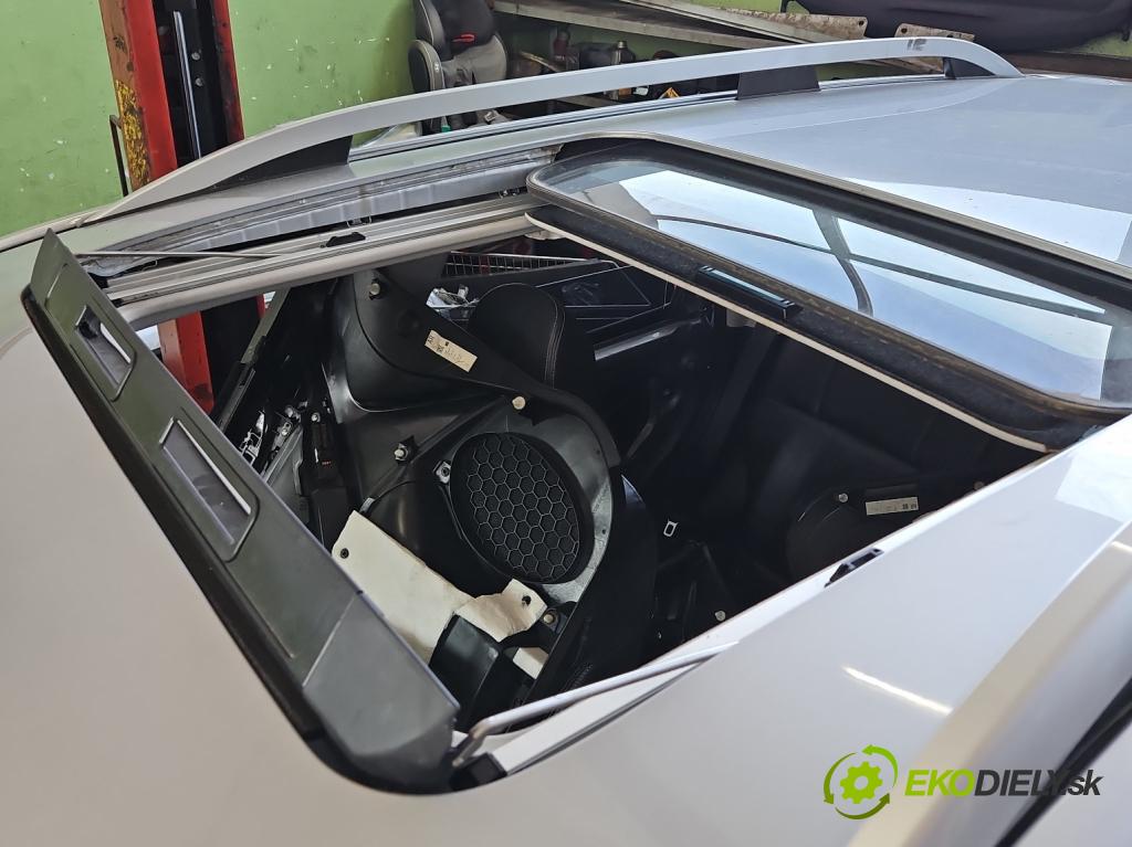 Subaru Forester IV SJ 2012-2018 2.0 D BOXER 147 HP manual 108 kW 1999 cm3 5- Střešní okno:  (Sklo karosérie)