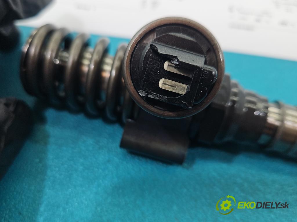 Vw Touran I 2003-2015 2.0 tdi 136 HP manual 100 kW 1968 cm3 5- vstrekovacie čerpadlo 0414720403 (Vstrekovač paliva)