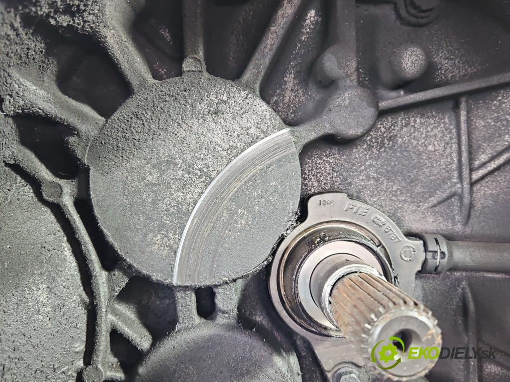 Volvo XC90 I 2002-2014 2.4 D5 (D5244T) 163 HP manual 120 kW 2401 cm3 5- prevodovka stupeň,rýchlosť manual P9482344