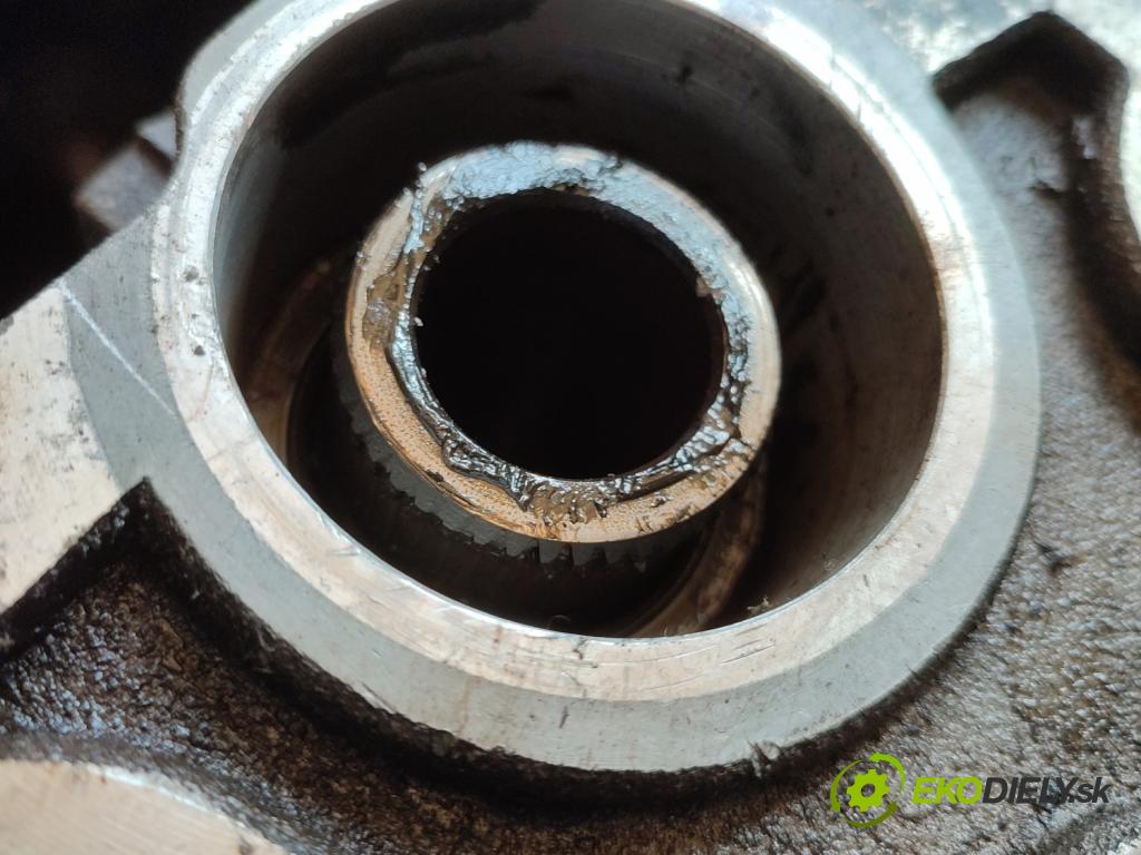 Volvo XC90 I 2002-2014 2.4 D5 D5244T: 163 HP manual 120 kW 2401 cm3 5- Redukce: 1023875