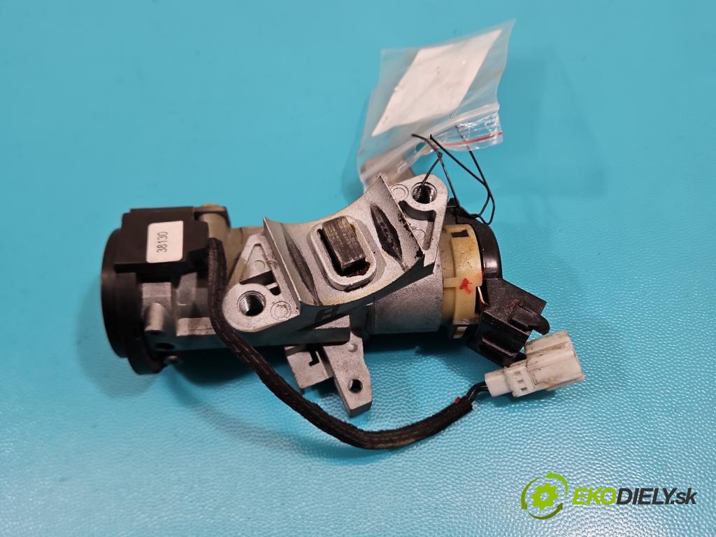 Mitsubishi Space star 1.9 dci 102 HP manual 75 kW 1870 cm3 5- Spínačka (Spínacia skrinka)