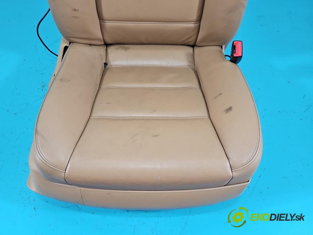 Porsche Cayenne I 2002-2010 3.6 V6 manual 213 kW 3598 cm3 5- Sedačka pravý  (Sedadlo)