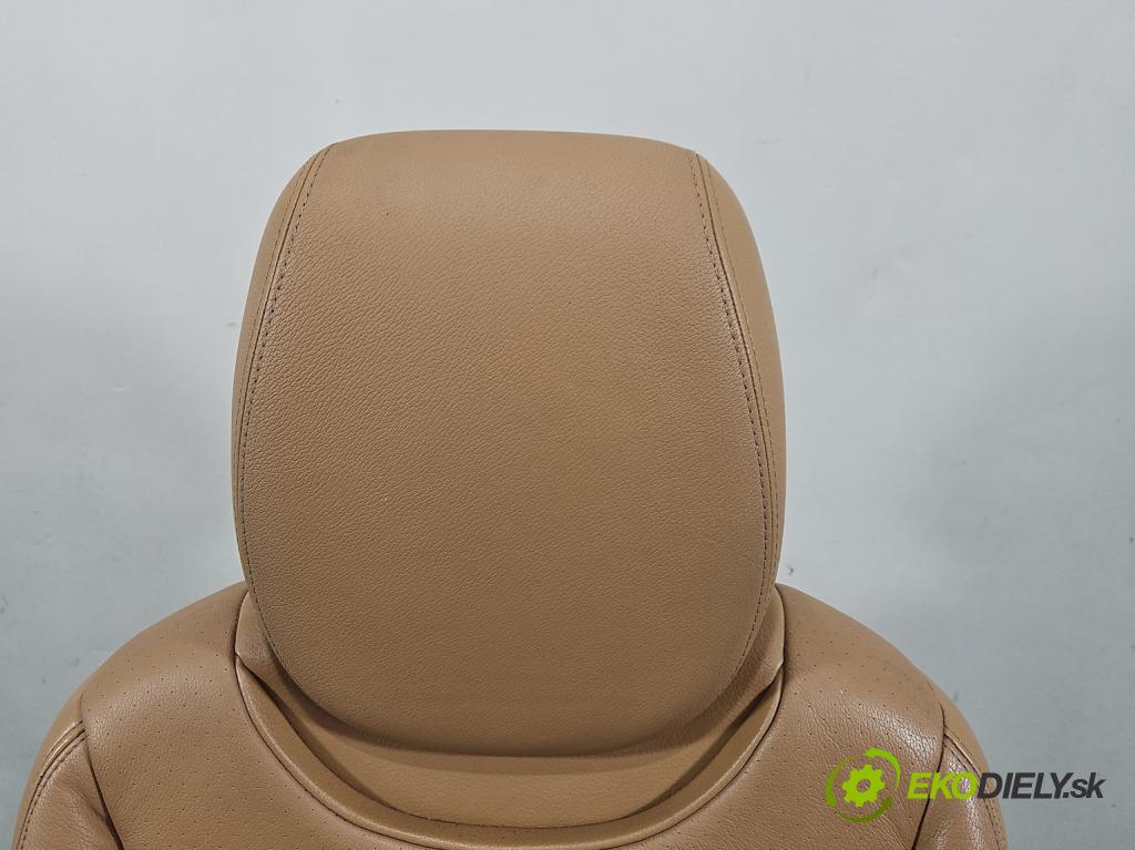 Porsche Cayenne I 2002-2010 3.6 V6 manual 213 kW 3598 cm3 5- Sedačka pravý  (Sedadlo)