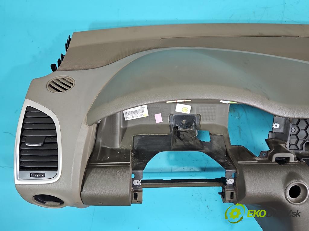 Audi Q7 2005-2015 4.2 V8 FSI automatic 257 kW 4163 cm3 5- kokpit,pristrojová doska rozdeľovacia