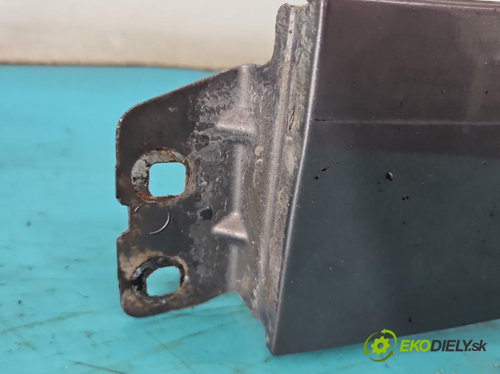 Ford Focus Mk3 2010-2018 1.6 tdci 95 hp manual 70 kW 1560 cm3 5- blatnik přední levý  (Levý přední blatník)