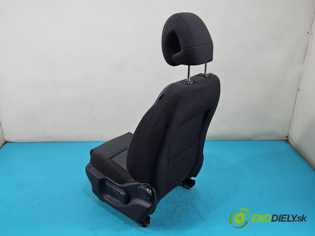 Citroen C4 II 2010-2017 1.6 16V 120 HP manual 88 kW 1598 cm3 5- Sedačka ľavý  (Sedadlo)