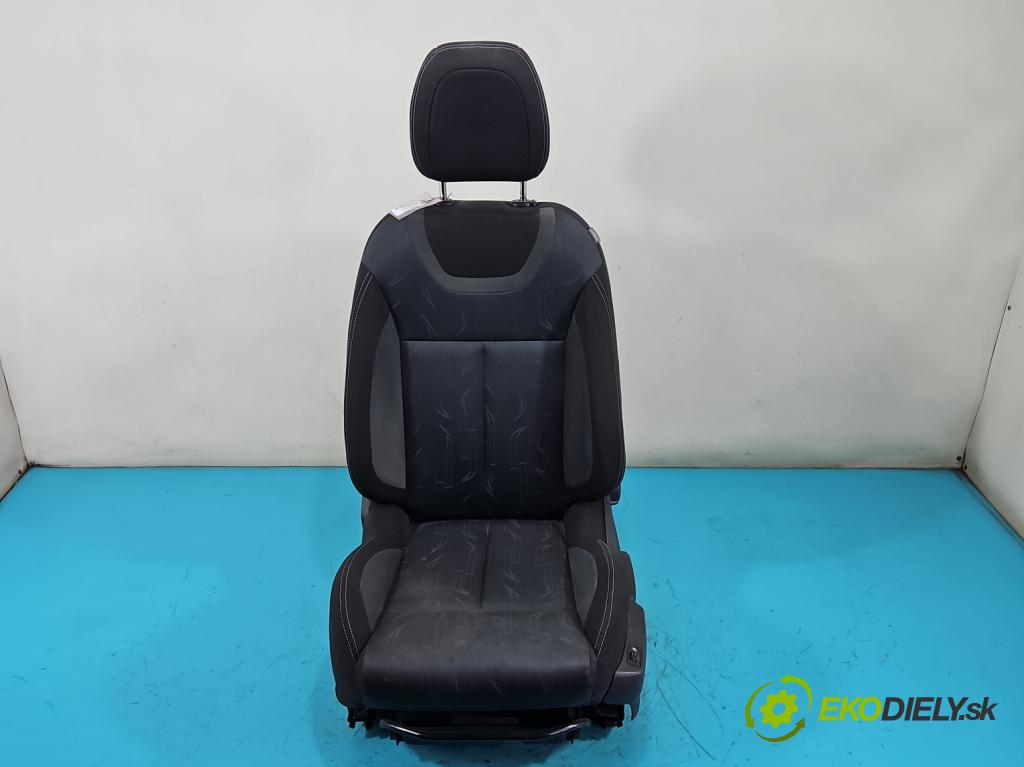 Citroen C4 II 2010-2017 1.6 16V 120 HP manual 88 kW 1598 cm3 5- Sedačka ľavý  (Sedadlo)
