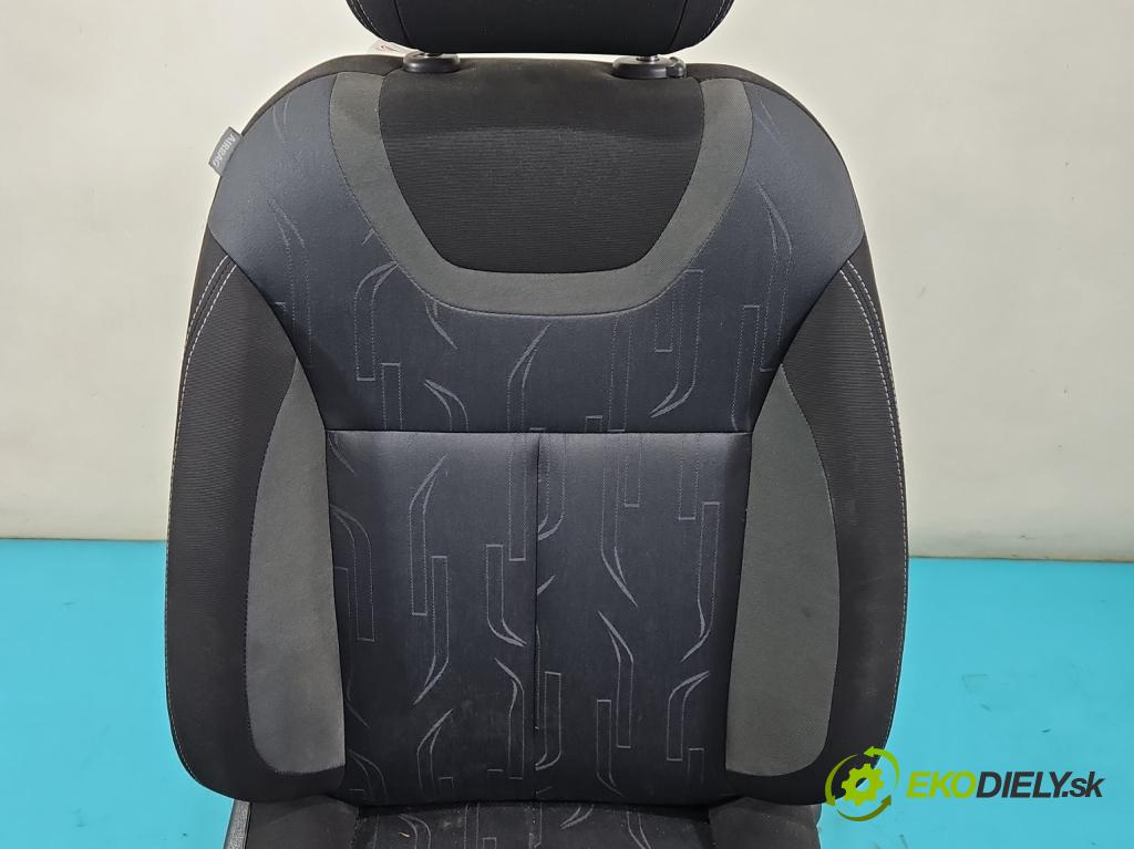 Citroen C4 II 2010-2017 1.6 16V 120 HP manual 88 kW 1598 cm3 5- Sedačka pravý  (Sedadlo)