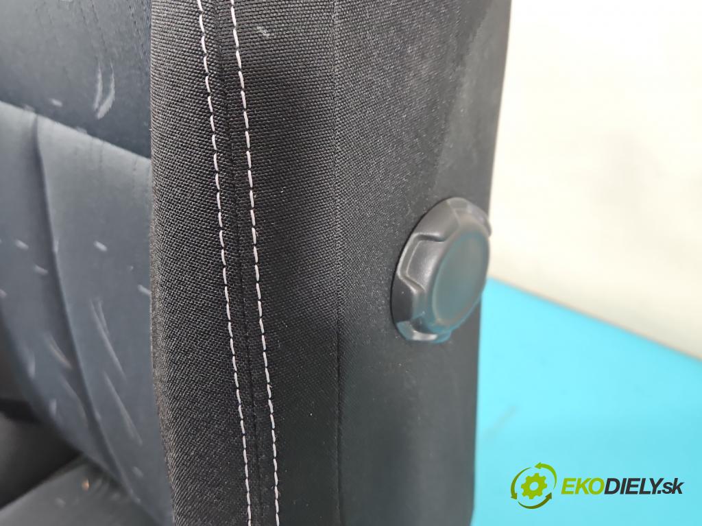 Citroen C4 II 2010-2017 1.6 16V 120 HP manual 88 kW 1598 cm3 5- Sedačka pravý  (Sedadlo)