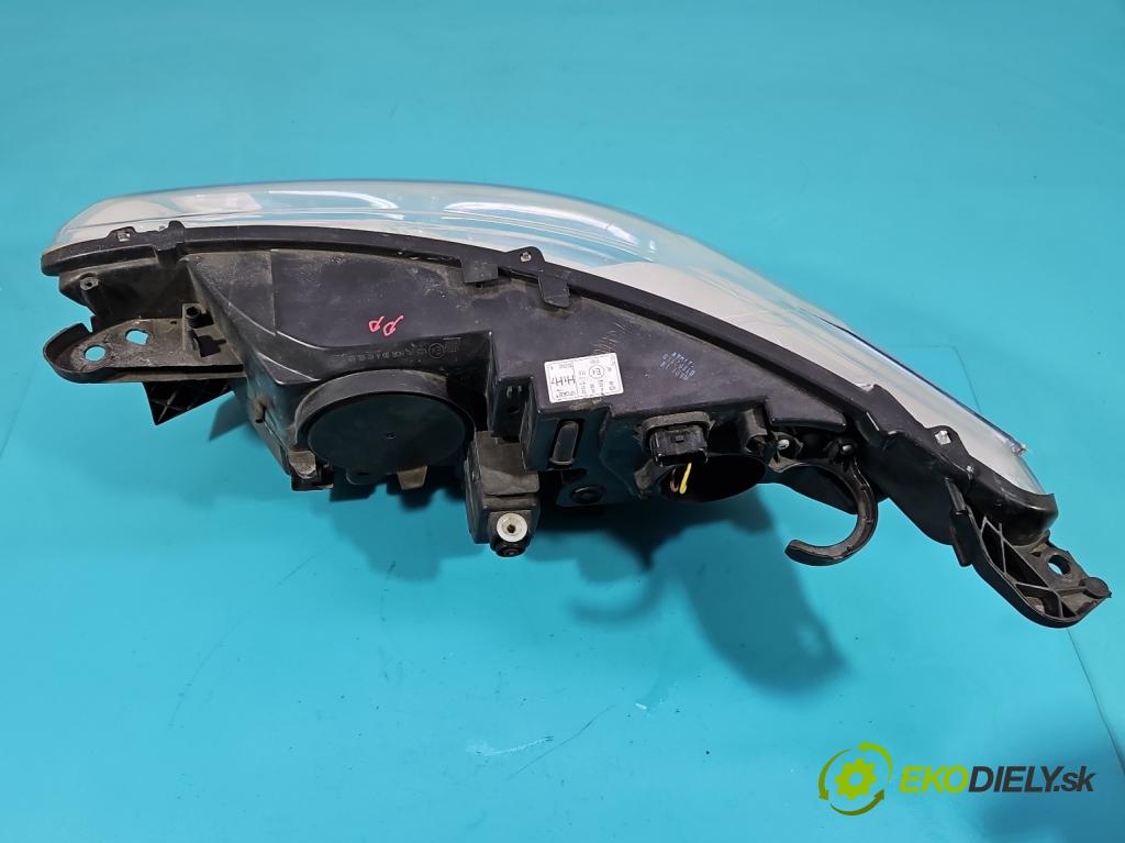 Citroen C4 II 2010-2017 1.6 16V 120 HP manual 88 kW 1598 cm3 5- Reflektor: pravý  (Svetlo predné pravé)