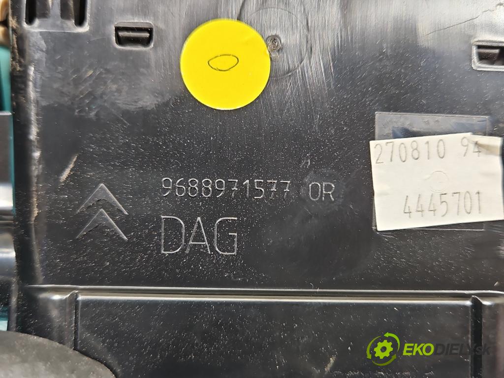 Citroen C4 II 2010-2017 1.6 16V 120 HP manual 88 kW 1598 cm3 5- Mřížka: kúrenia stredová 9688971577 (Mriežka kúrenia (fukár))