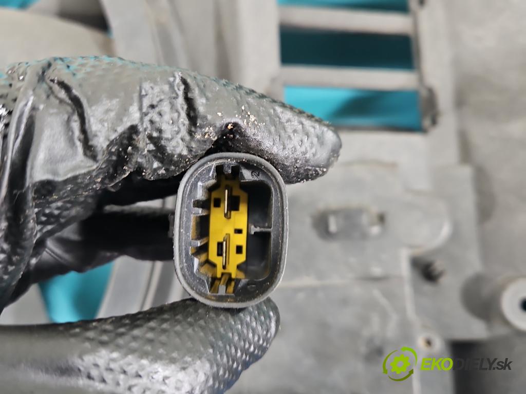 Citroen C4 II 2010-2017 1.6 16V 120 HP manual 88 kW 1598 cm3 5- Ventilátor chladiča