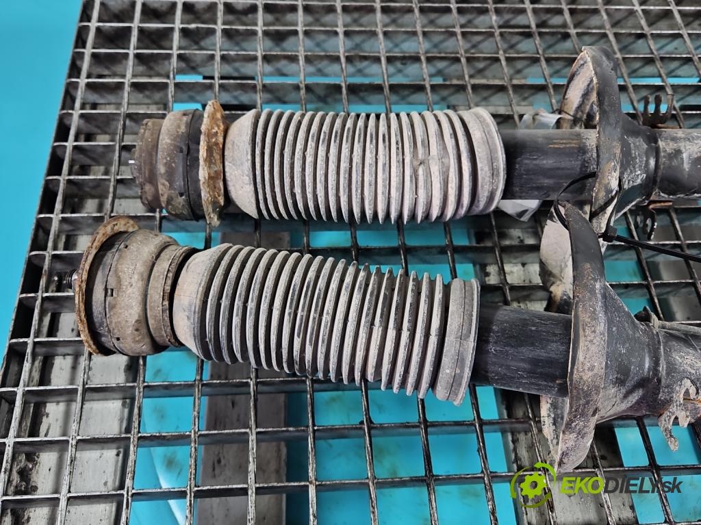 Vw Golf IV 1997-2003 1.6 16V 105 HP manual 77 kW 1598 cm3 5- tlmič predné komplet