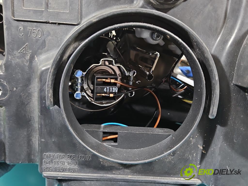 Fiat Ducato IV 2014- 2.3 jtd 177 HP manual 130 kW 2287 cm3 5- Reflektor: pravý 1394422080 (Svetlo predné pravé)