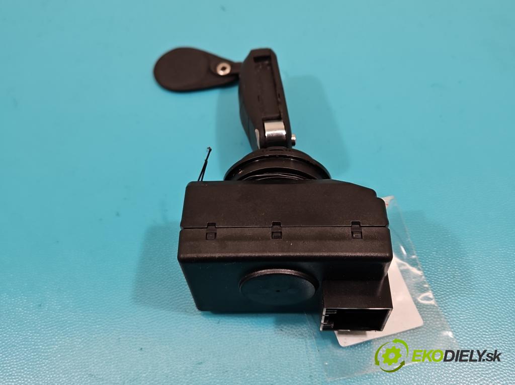 Porsche Cayenne I 2002-2010 3.6 V6 manual 213 kW 3598 cm3 5- Spínačka 3D0905865H (Spínacia skrinka)