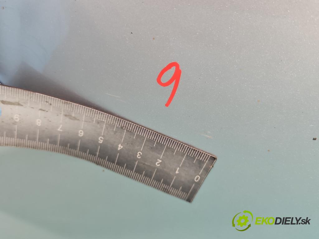 Toyota Auris II 2012-2018 1.6 16V 132  HP manual 97 kW 1598 cm3 5- dvere predné pravé  (Kľučka dverí ostatné)