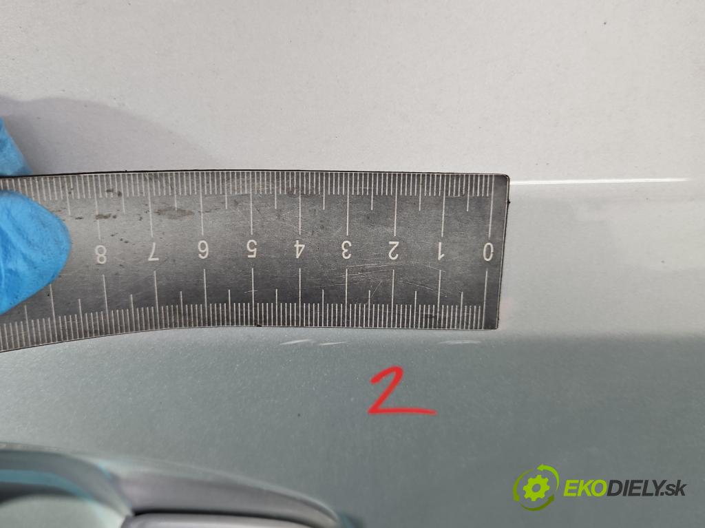 Toyota Auris II 2012-2018 1.6 16V 132  HP manual 97 kW 1598 cm3 5- dvere predné pravé  (Kľučka dverí ostatné)