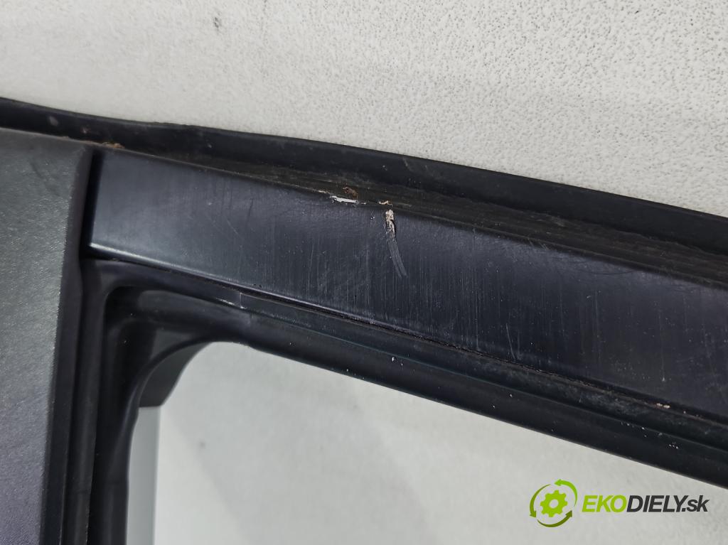 Toyota Auris II 2012-2018 1.6 16V 132  HP manual 97 kW 1598 cm3 5- dvere predné pravé  (Kľučka dverí ostatné)