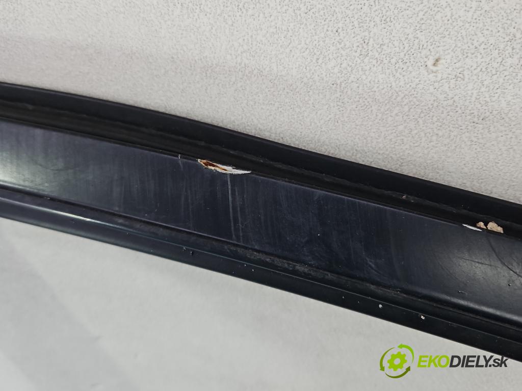 Toyota Auris II 2012-2018 1.6 16V 132  HP manual 97 kW 1598 cm3 5- dvere predné pravé  (Kľučka dverí ostatné)