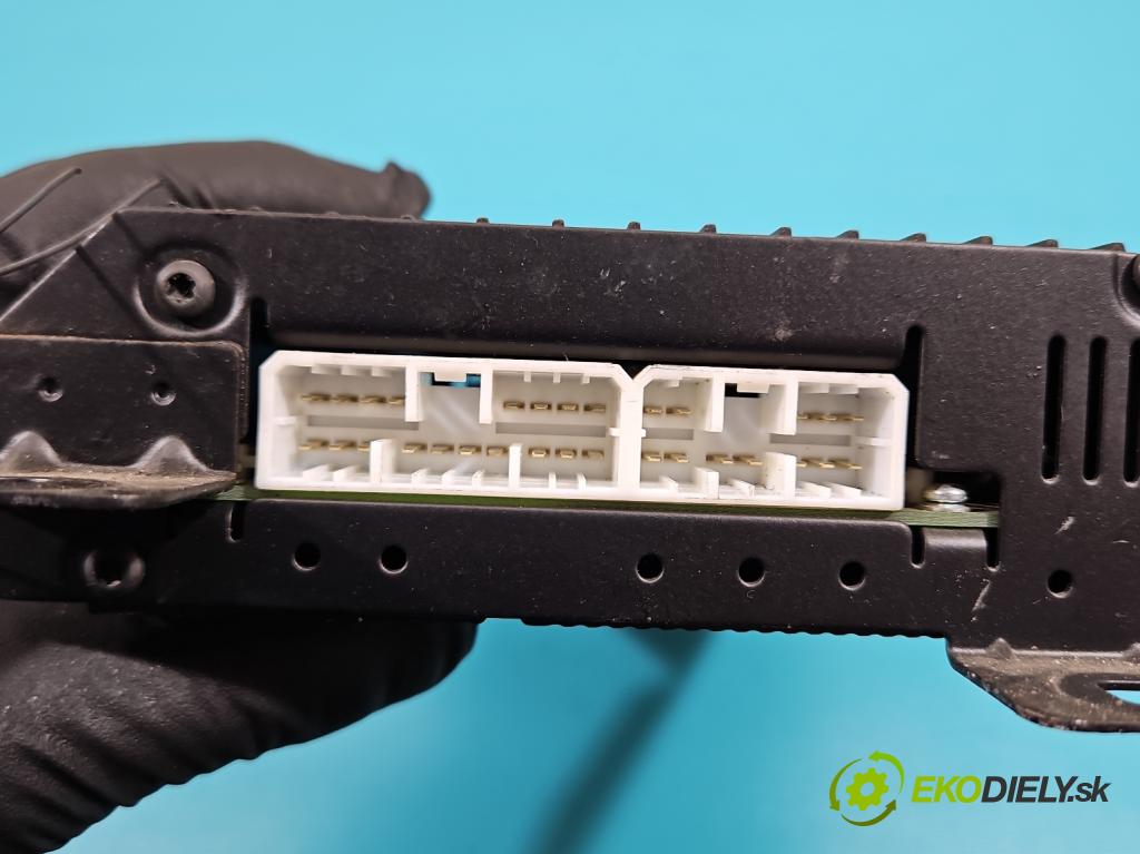 Jeep Grand Cherokee WJ 1998-2004 4.7 V8 220KM automatic 162 kW 4701 cm3 5- Zesilovač: 56038407AD (Zosilňovač)