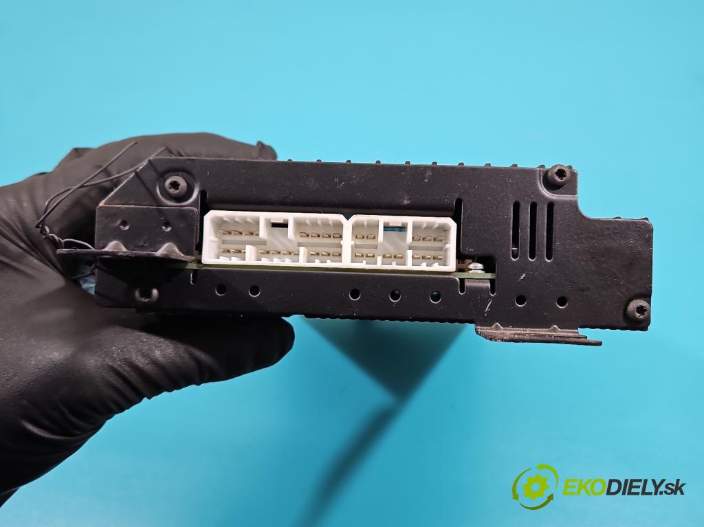 Jeep Grand Cherokee WJ 1998-2004 4.7 V8 220KM automatic 162 kW 4701 cm3 5- Zesilovač: 56038407AD (Zosilňovač)