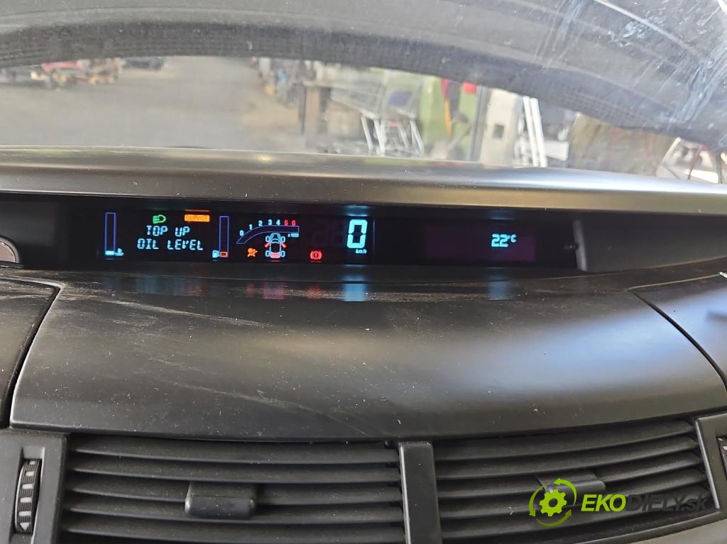 Renault Espace IV 2003-2014 2.2 dci 150 HP manual 110 kW 2188 cm3 5- prístrojovka/ budíky 8200392366 (Prístrojová doska)