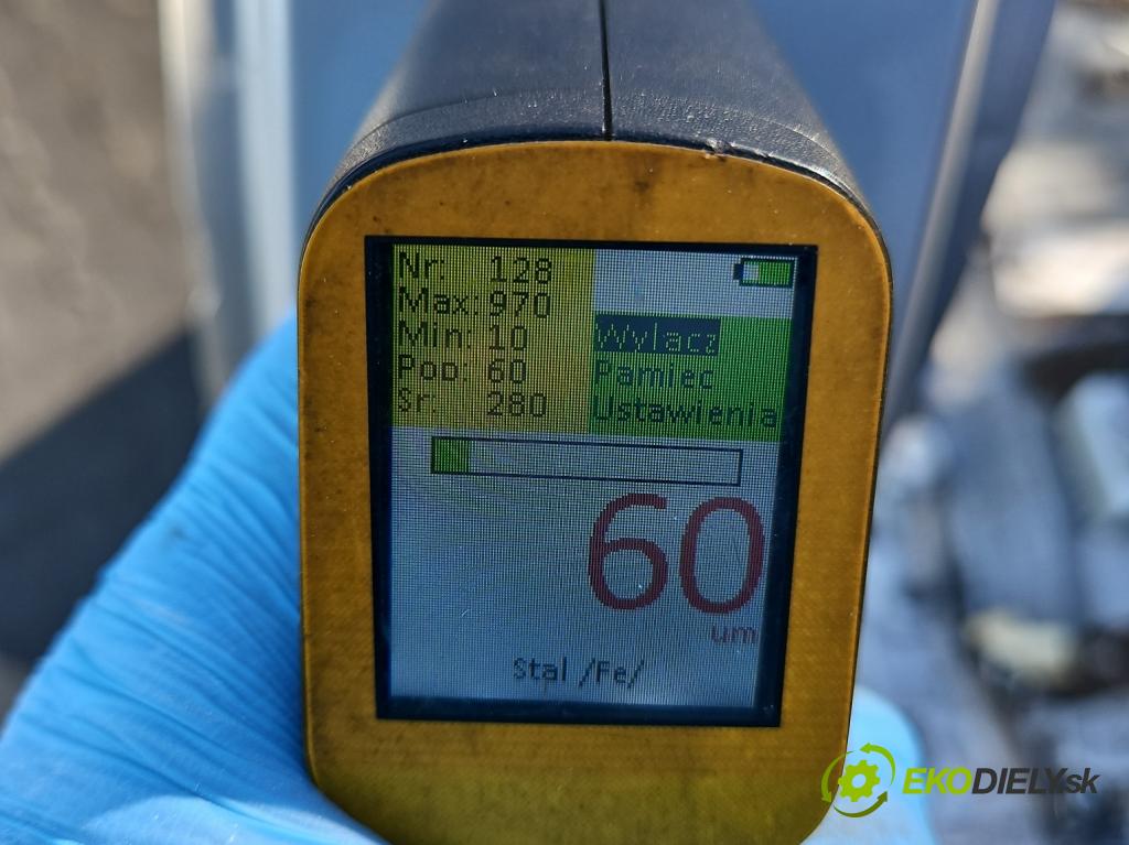 Toyota Auris II 2012-2018 1.6 16V 132 hp manual 97 kW 1598 cm3 5- práh levý  (Karoserie ostatní)