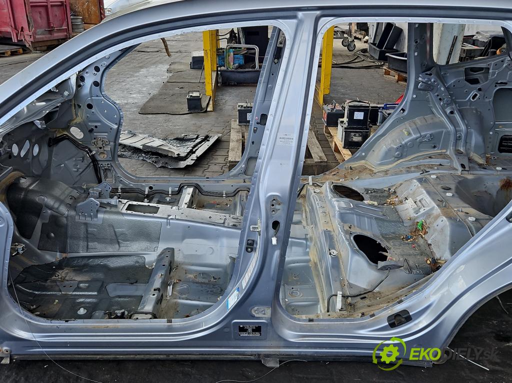 Subaru Forester IV SJ 2012-2018 2.0 D BOXER 147 hp manual 108 kW 1999 cm3 5- práh levý  (Karoserie ostatní)