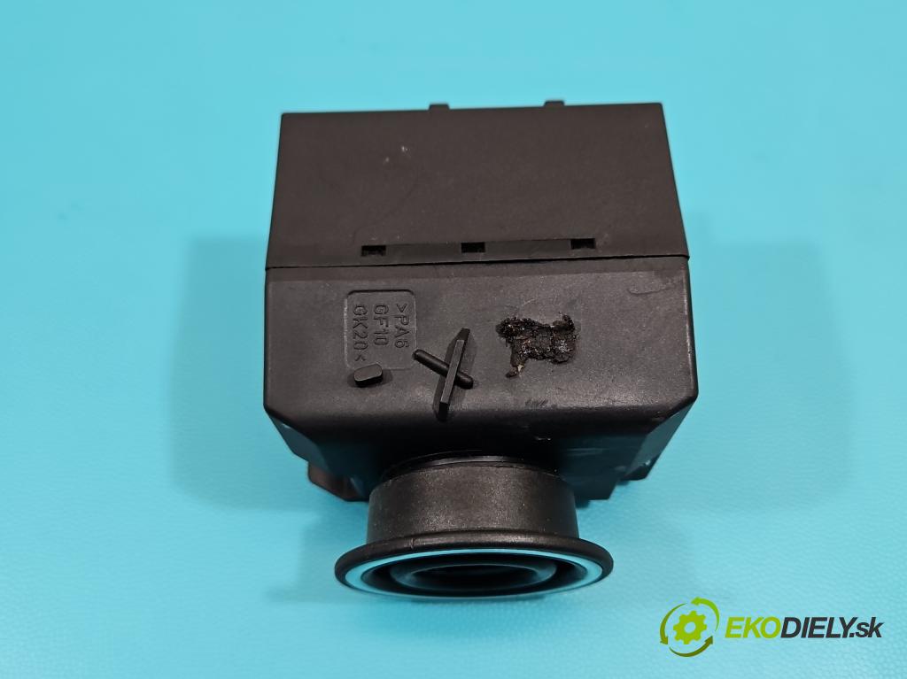 Mercedes E W211 2002-2009 2,2.0 cdi 150 HP manual 110 kW 2148 cm3 4- Spínačka 2115450608 (Spínacia skrinka)