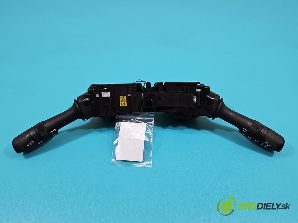 Toyota Auris II 2012-2018 1.6 16V 132 hp manual 97 kW 1598 cm3 5- Přepínač sdružený 02740-17F849 (Ovládaní topení a přepínače)