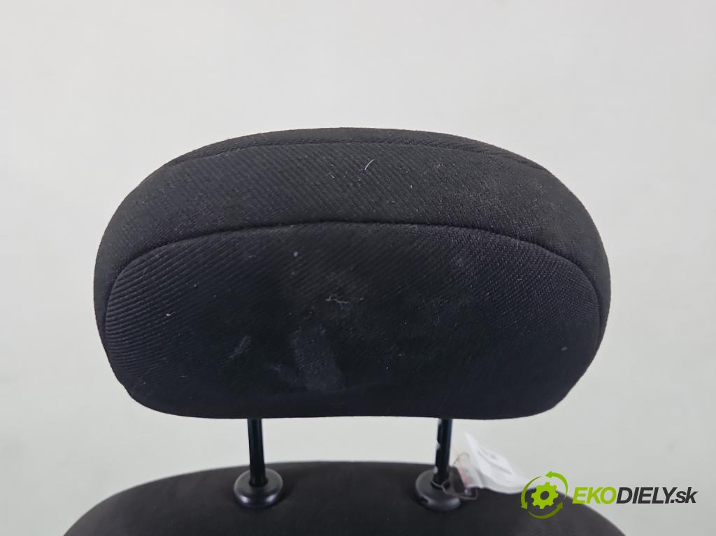 Peugeot 206 1.1 60 HP manual 44 kW 1124 cm3 5- Sedačka ľavý  (Sedadlo)